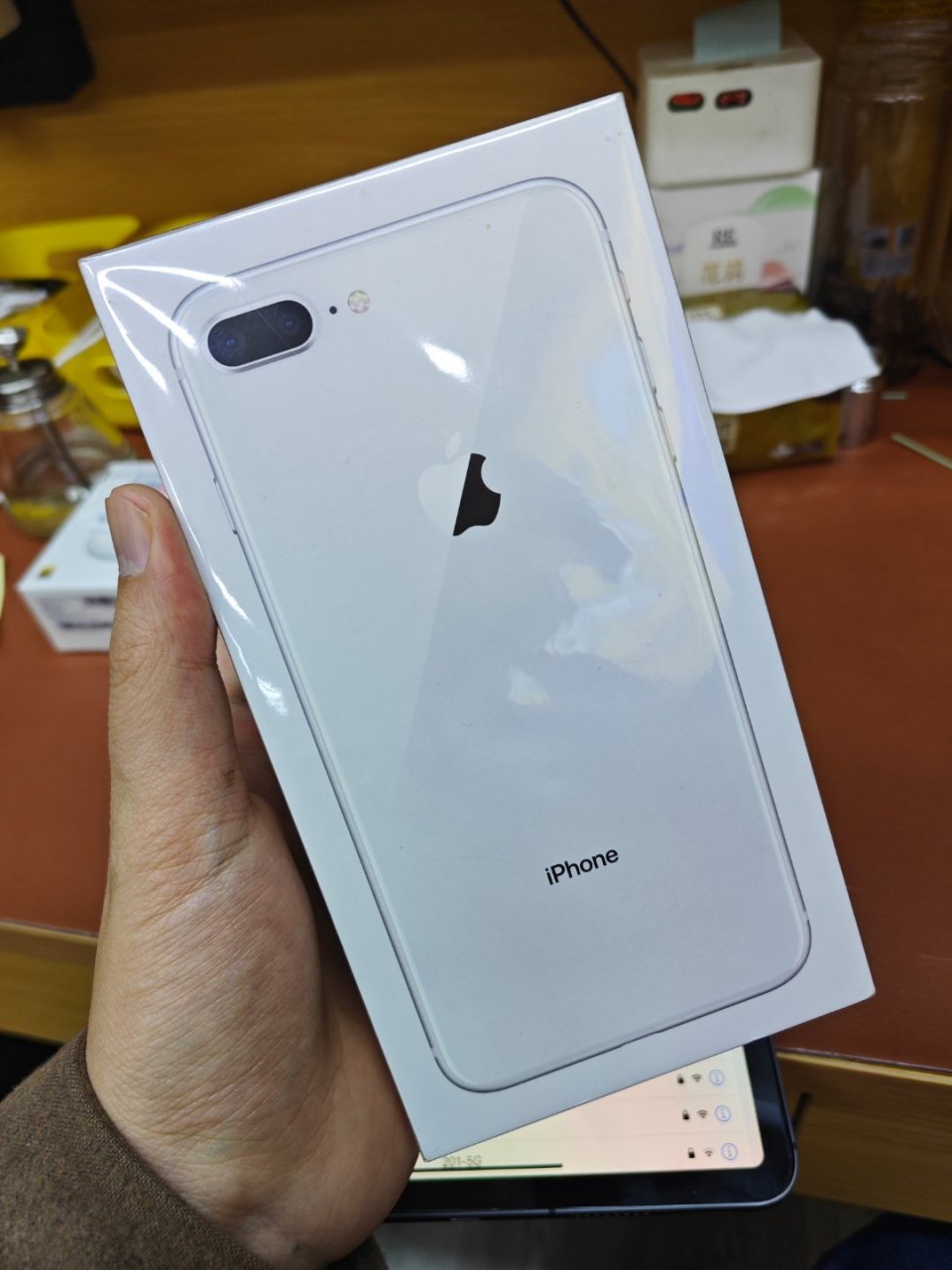 苹果8plusT版(iphone8plus各个版本区别)